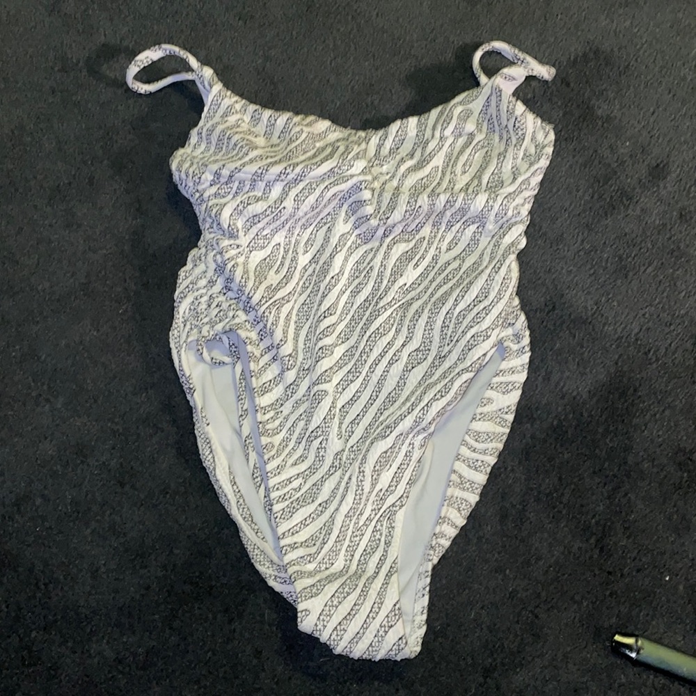 one piece swim suit